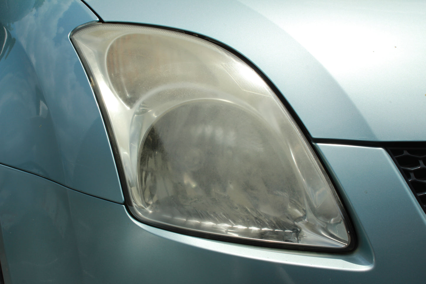 Before BBHLRKIT Headlight Restorer Kit