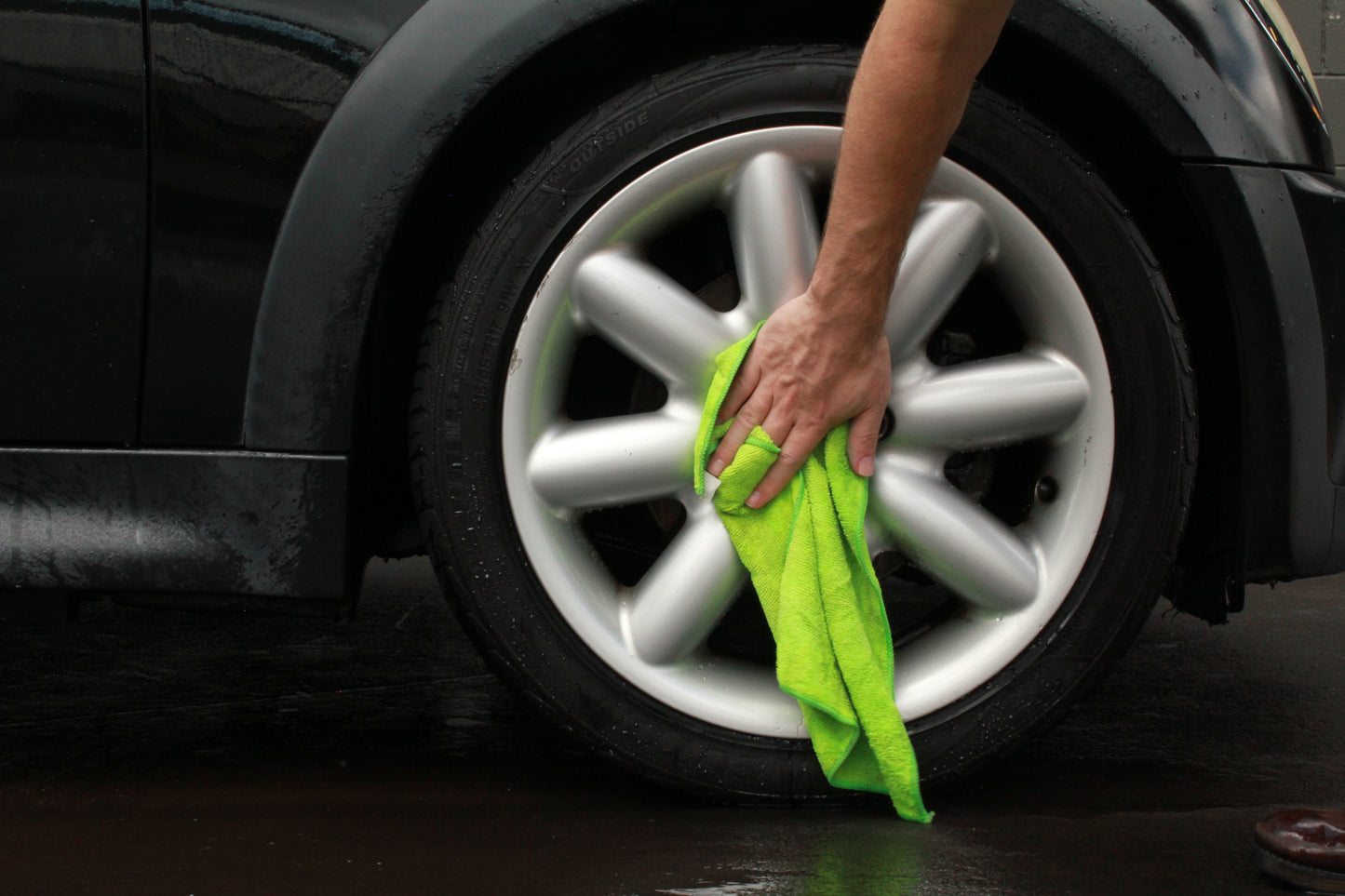 Wiping wheels drying