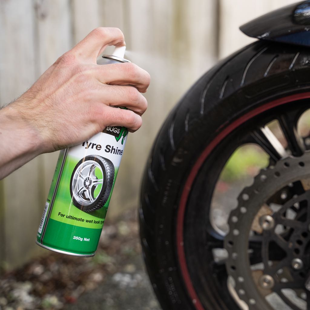 Tyre Shine Spraying
