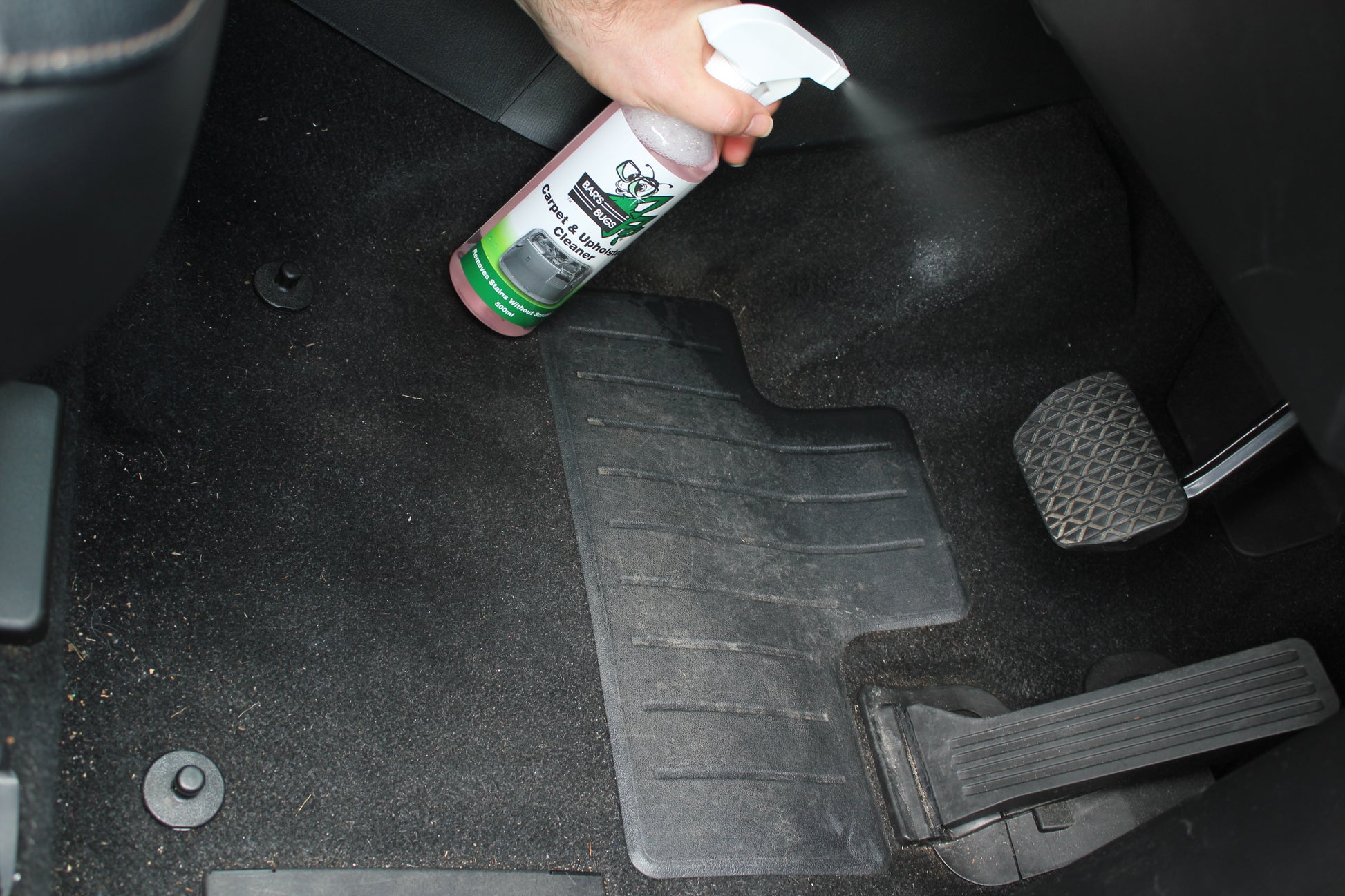 Carpet and Upholstery Cleaner Bar's Bugs Spray
